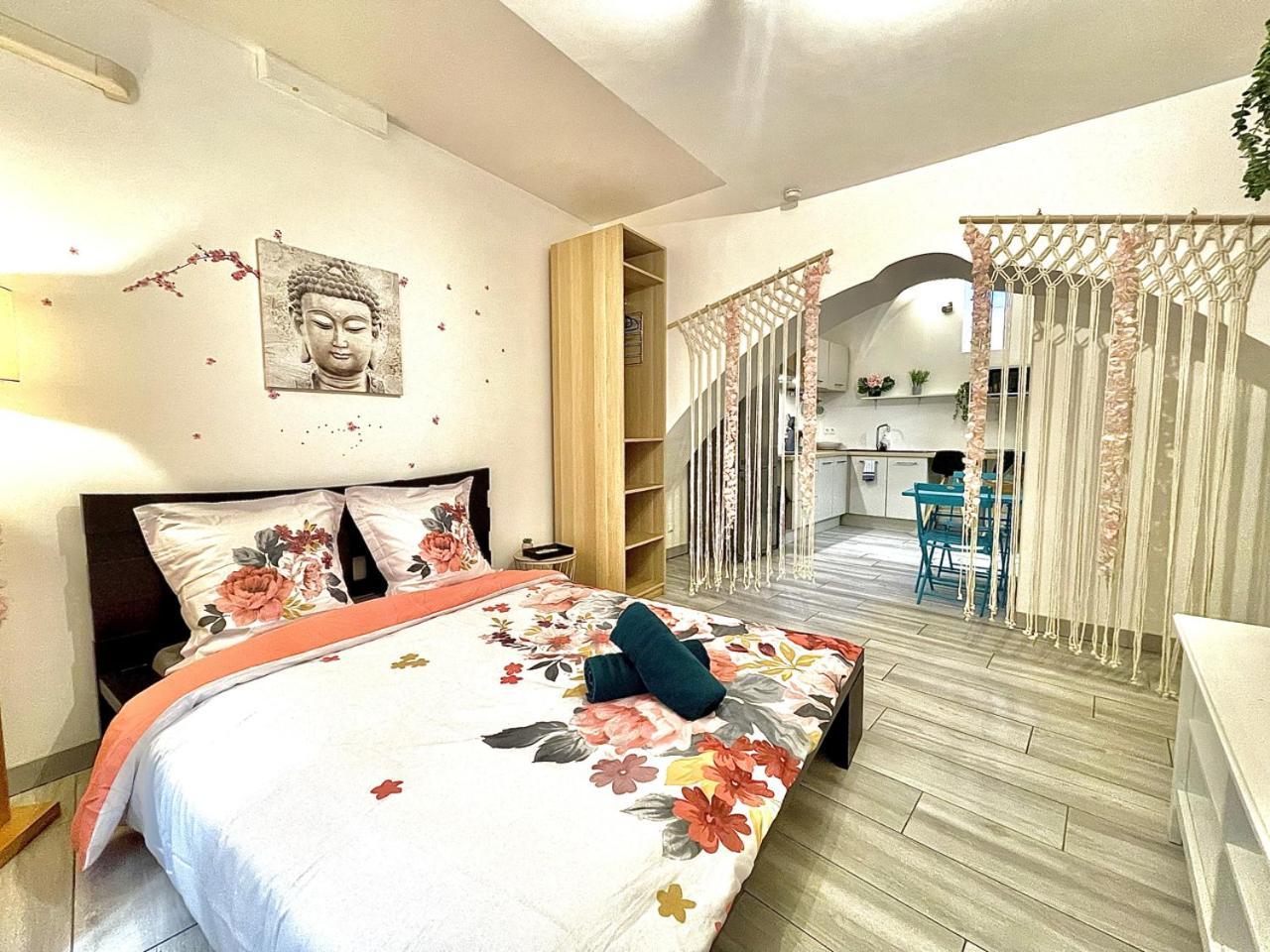 *Le Lotus*Fiber Wifi*Hyper Center* Apartamento Salon-de-Provence Exterior foto
