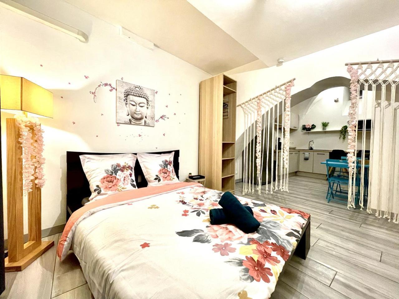 *Le Lotus*Fiber Wifi*Hyper Center* Apartamento Salon-de-Provence Exterior foto