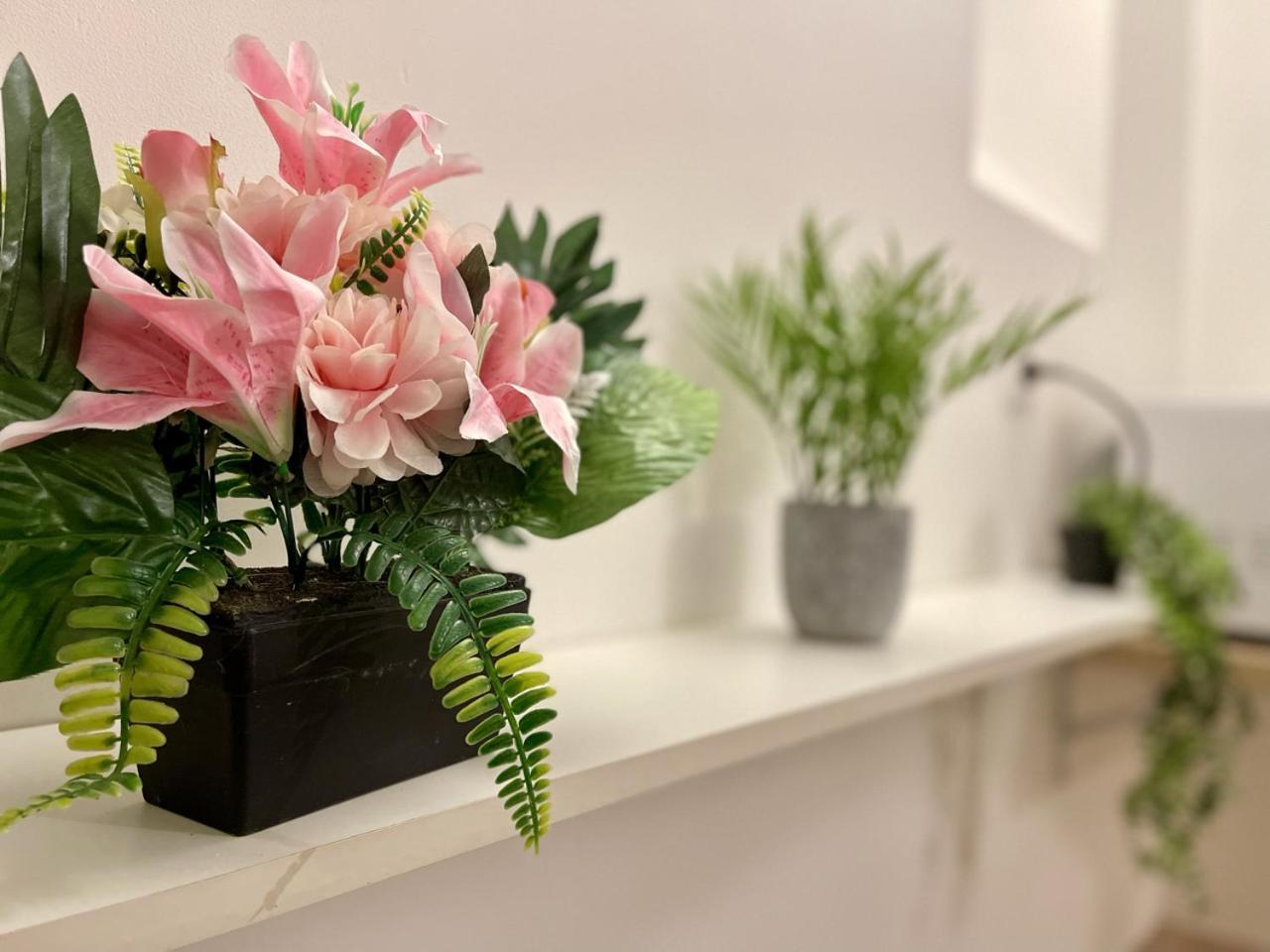 *Le Lotus*Fiber Wifi*Hyper Center* Apartamento Salon-de-Provence Exterior foto